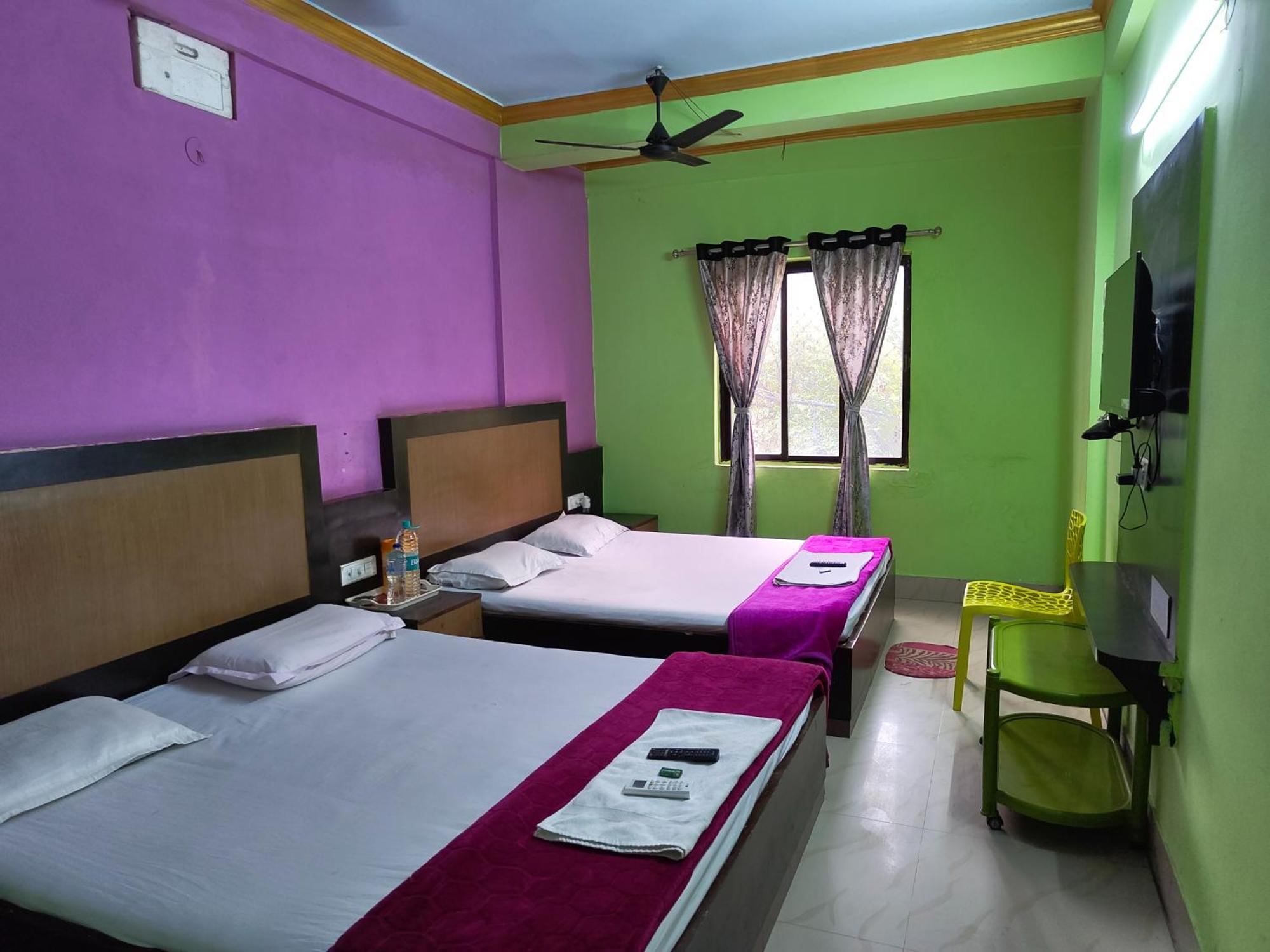 Goroomgo Samrat Palace Puri Near Sea Beach With Parking Facilities - Restaurant Available - Couple Friendly Exterior photo