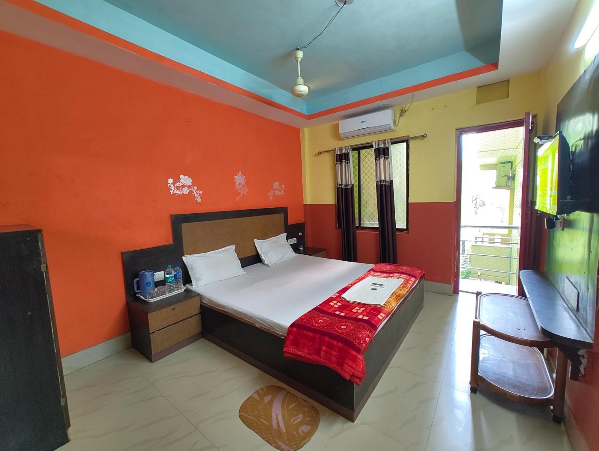 Goroomgo Samrat Palace Puri Near Sea Beach With Parking Facilities - Restaurant Available - Couple Friendly Exterior photo
