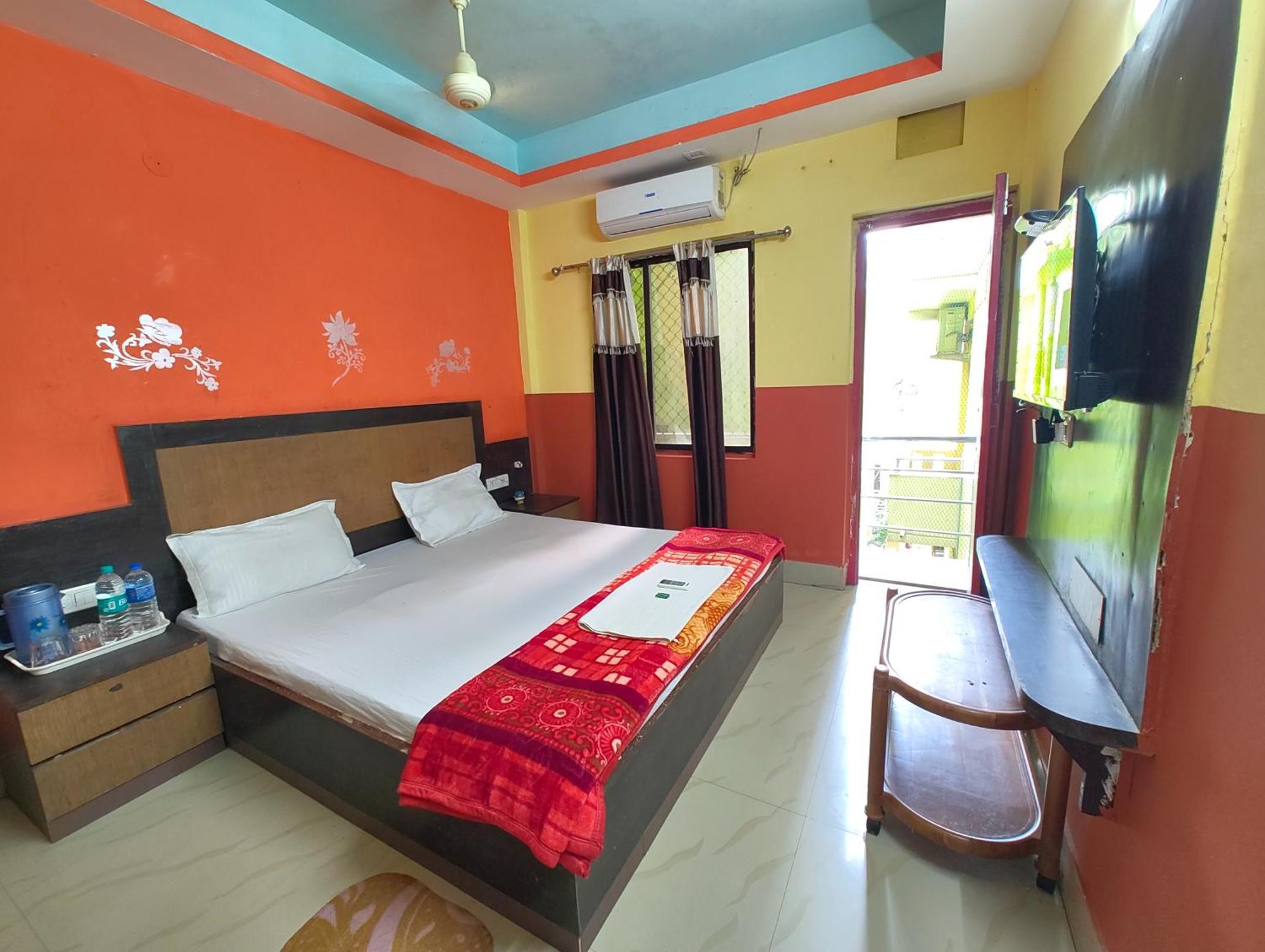 Goroomgo Samrat Palace Puri Near Sea Beach With Parking Facilities - Restaurant Available - Couple Friendly Exterior photo
