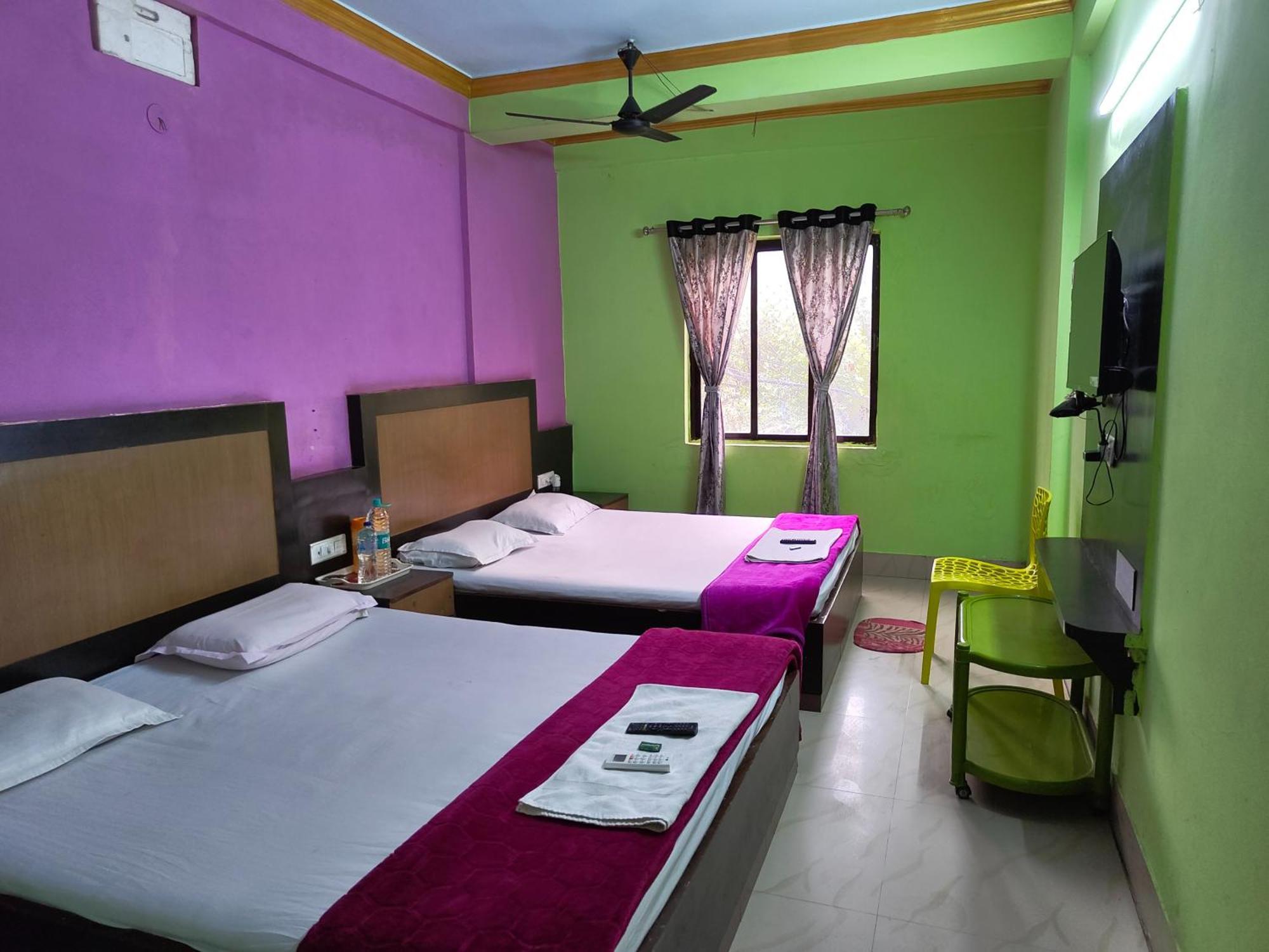 Goroomgo Samrat Palace Puri Near Sea Beach With Parking Facilities - Restaurant Available - Couple Friendly Exterior photo