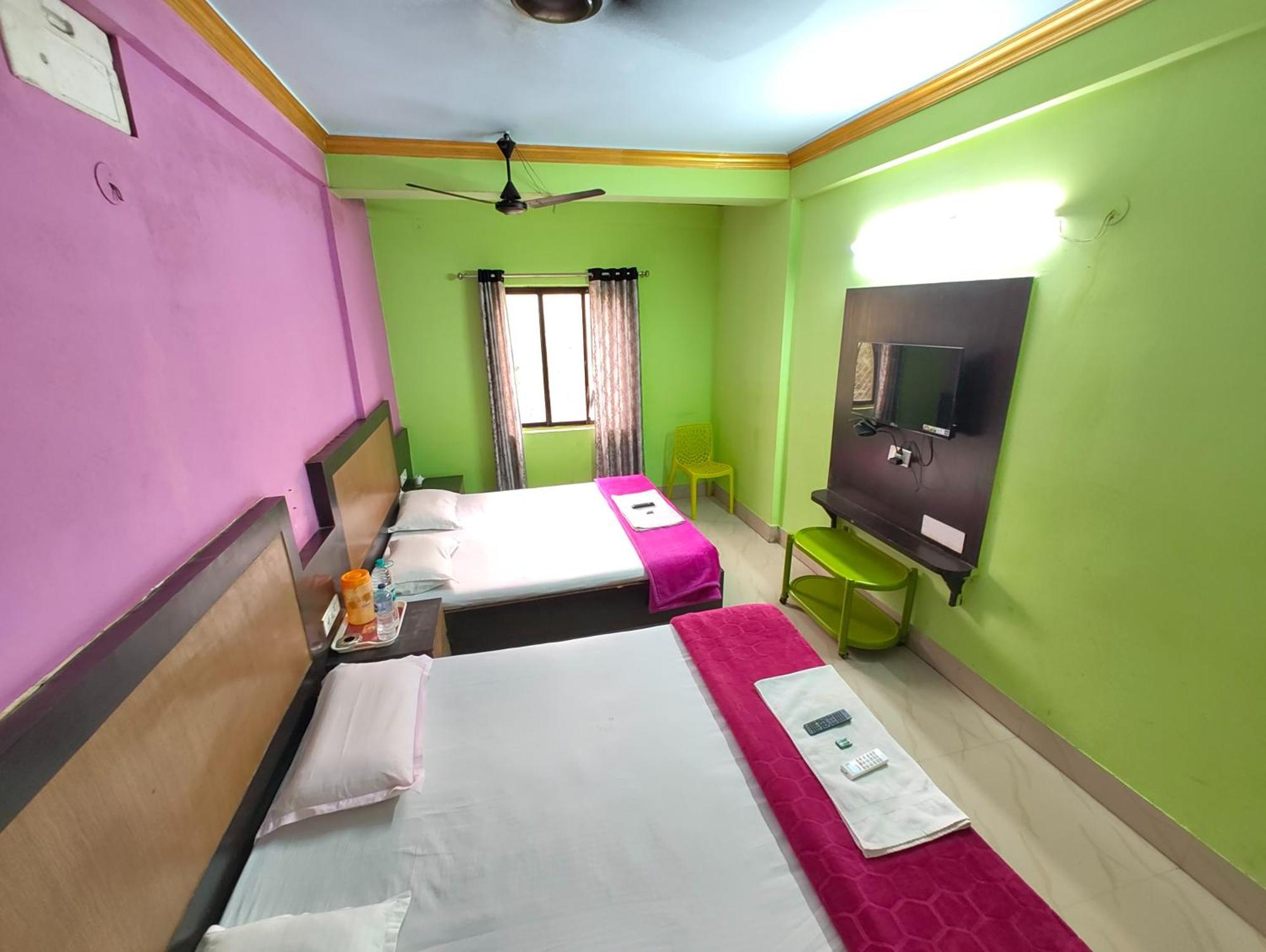 Goroomgo Samrat Palace Puri Near Sea Beach With Parking Facilities - Restaurant Available - Couple Friendly Exterior photo